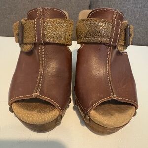 Reba Brown Leather Open-Toe Clog Sandals with Shimmer Strap